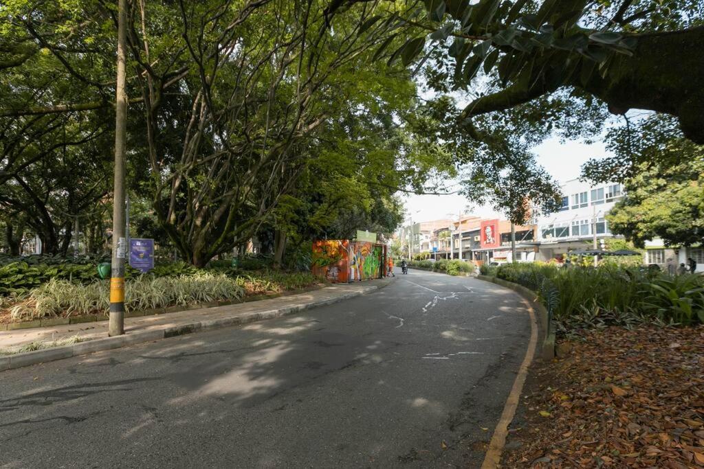 Prime Laureles Location With Air Conditioning Medellín Exteriör bild