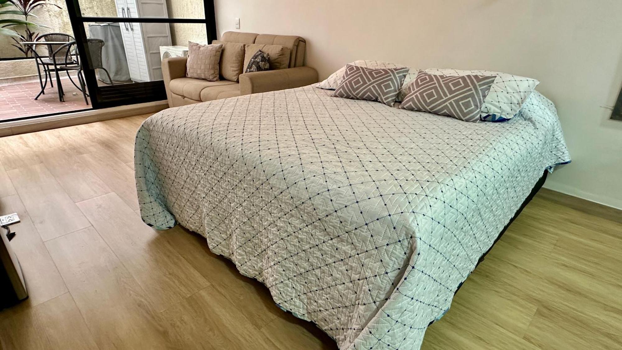 Prime Laureles Location With Air Conditioning Medellín Exteriör bild